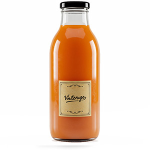 Bouteille à col large remplie de jus Bouteille à col large remplie de jus